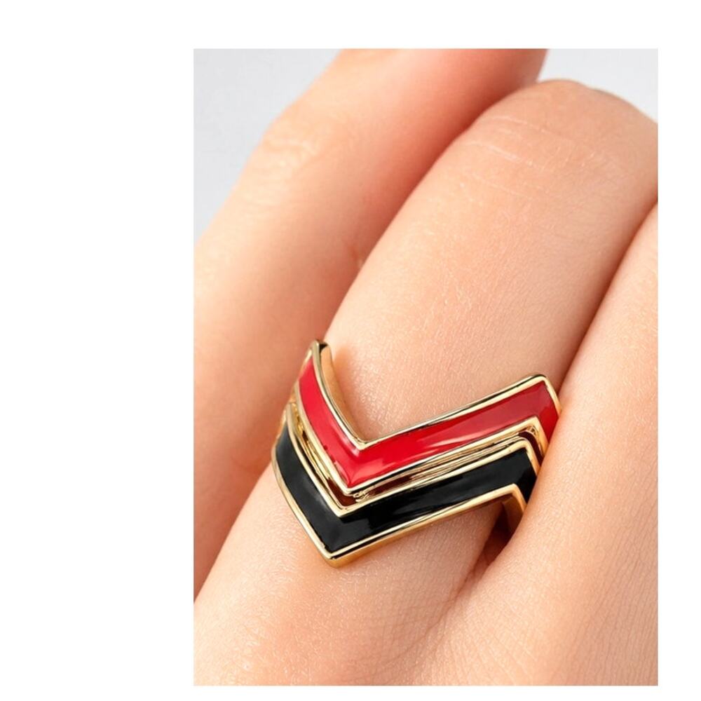 Two Vintage‎ Red Black Enamel Stacking Rings Gold-tone Size 9 r-